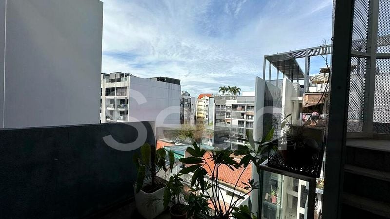 1 Bed Apartment (Condo) for Sale in  Suites 28 - Image 3